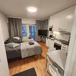 Viihtyisae Korkealuokkainen, Tilava Ja Parvekkeellinen Yksioe Logomolla 1-2hloe Turku