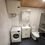 Apartamento Viihtyisae Korkealuokkainen, Tilava Ja Parvekkeellinen Yksioe Logomolla 1-2hloe