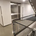 Apartamento Viihtyisae Korkealuokkainen, Tilava Ja Parvekkeellinen Yksioe Logomolla 1-2hloe *