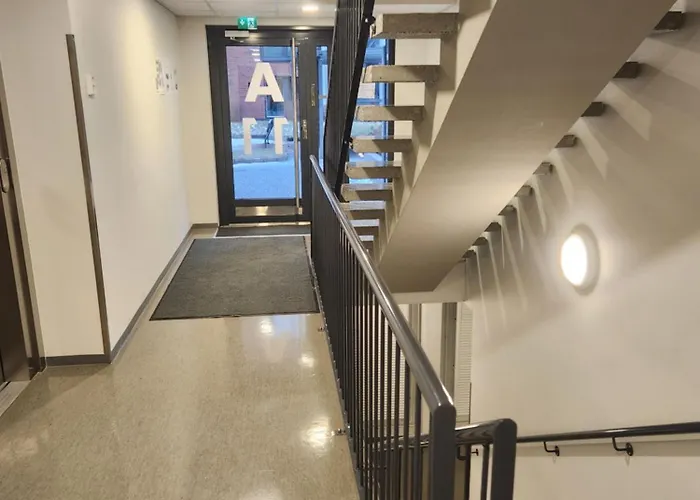 Viihtyisae Korkealuokkainen, Tilava Ja Parvekkeellinen Yksioe Logomolla 1-2hloe *