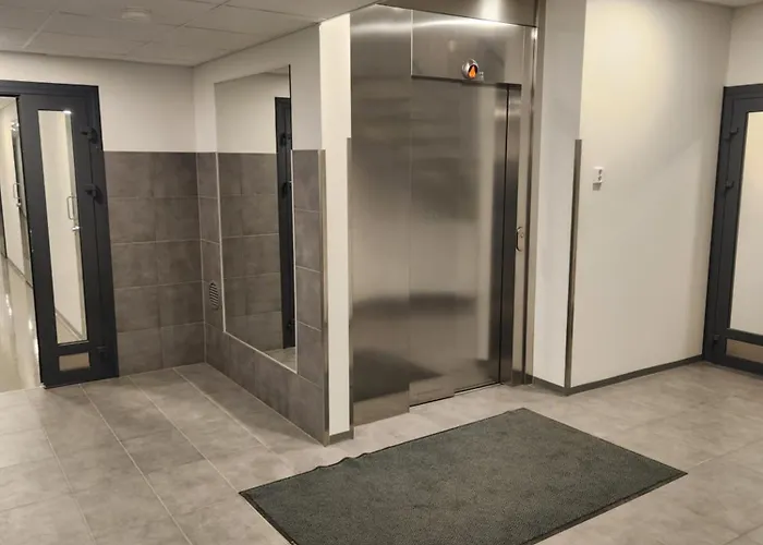 Viihtyisae Korkealuokkainen, Tilava Ja Parvekkeellinen Yksioe Logomolla 1-2hloe * Turku